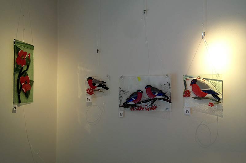 Taidegalleria Kangasniemi Lounas ja Leipä - Seija Väisänen lasitaidenäyttely 1. - 31.3.2016.